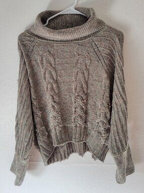 Moon & Madison Cable Knit Turtleneck Sweater Women's Medium Taupe
